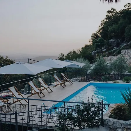 Апартаменты Peuta Hill *